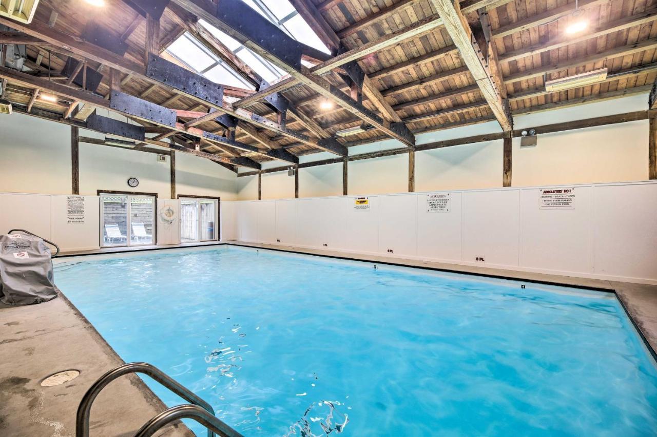 Mountain Condo With Views Near Hiking And Biking! ストー エクステリア 写真